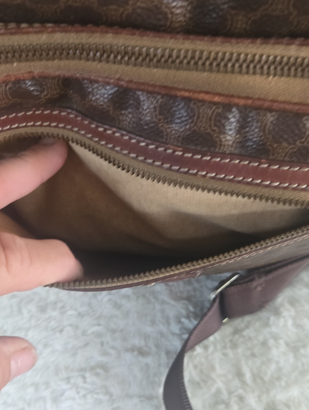 Celine Brown Monogram Crossbody Messenger Bag Euc Like New - Picture 9 of 15